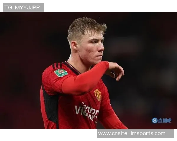 霍伊伦禁区内精彩抽射险些戴帽可惜高出横梁令人叹息