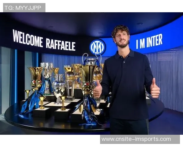 国米官方宣布迪詹纳罗右手腕骨折即将接受手术治疗 国米官方宣布迪詹纳罗右手腕骨折即将接受手术治疗